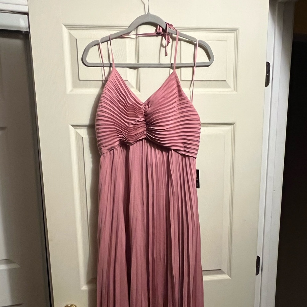 💕Express - halter pleated dress